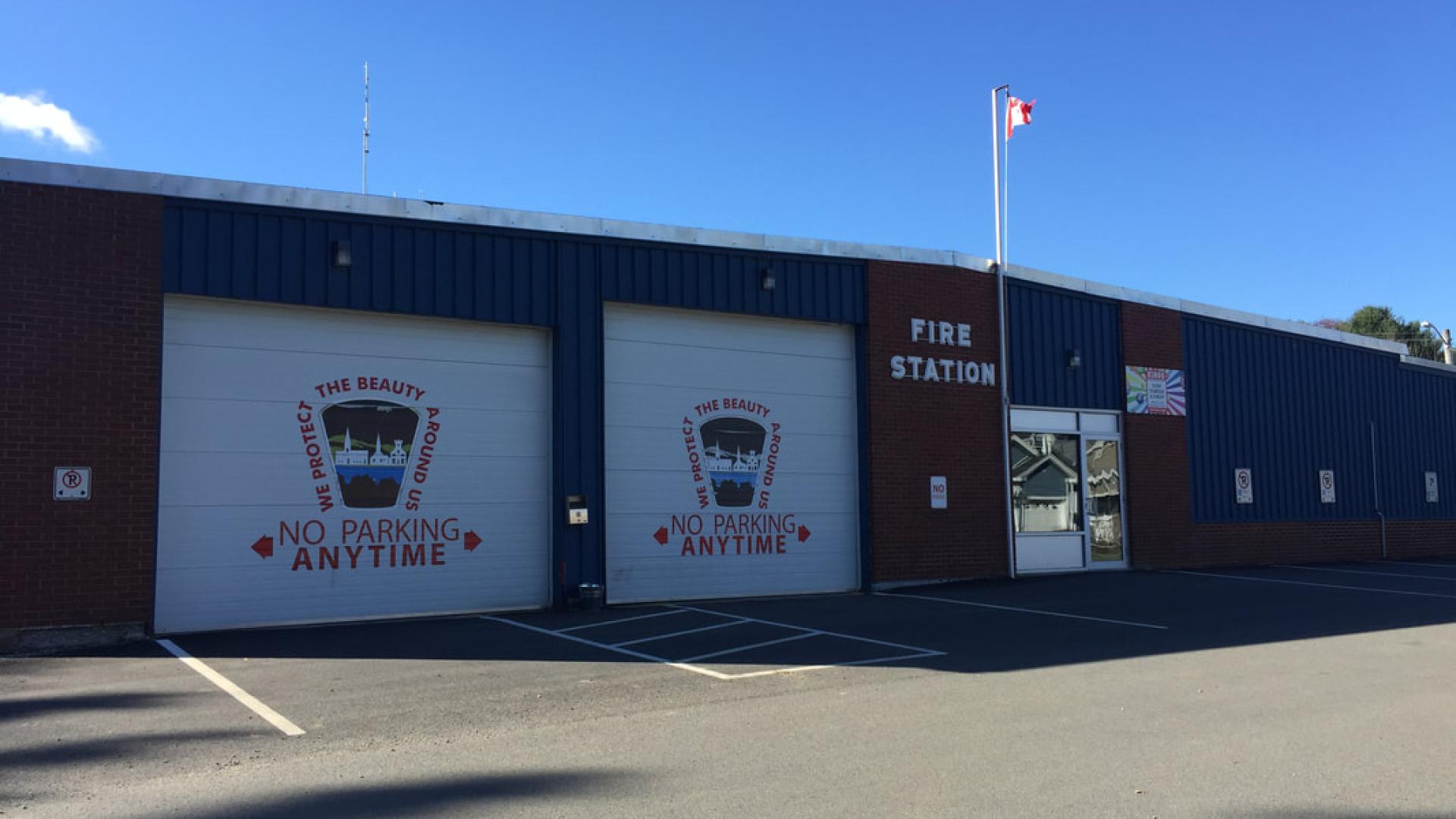 Photo of Mahone Bay's fire station and hall